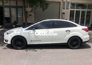 Ford Focus   Titanium   2018 - Cần bán gấp Ford Focus Titanium sản xuất năm 2018, màu trắng chính chủ