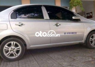 Chevrolet Aveo LT 2015 - Cần bán gấp Chevrolet Aveo LT sản xuất 2015, màu bạc, nhập khẩu chính chủ