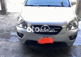 Kia Carens 2.0MT 2010 - Xe Kia Carens 2.0MT năm sản xuất 2010, màu bạc còn mới, giá tốt