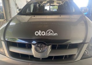 Toyota Innova  G   2008 - Bán Toyota Innova G sản xuất 2008, màu bạc xe gia đình
