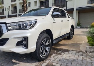 Toyota Hilux   2.8G 4x4 MT 2019 - Cần bán Toyota Hilux 2.8G 4x4 MT sản xuất năm 2019, màu trắng, nhập khẩu nguyên chiếc, 920tr