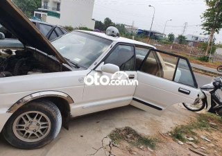 Nissan Bluebird 1981 - Bán Nissan Bluebird sản xuất năm 1981, màu trắng, xe nhập, giá tốt