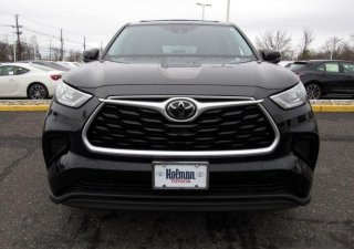 Toyota Highlander 2021 - Bán ô tô Toyota Highlander LE sản xuất năm 2021, màu đen, nhập khẩu