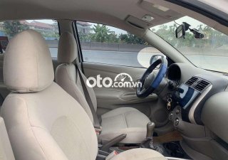 Nissan Sunny 2015 - Màu trắng