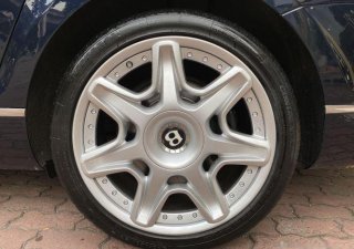 Bentley Continental 2006 - Màu xanh Cavansite nội thất kem