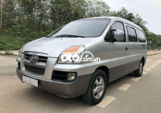Hyundai Grand Starex 2004 - Màu bạc, nhập khẩu nguyên chiếc, 130 triệu