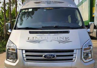 Ford Transit 2015 - Màu hồng phấn