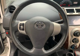 Toyota Yaris Verso 2010 - Màu trắng, nhập khẩu nguyên chiếc