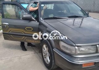 Nissan Bluebird 1980 - Xe tập lái máy cực êm