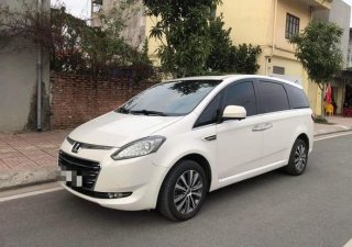 Luxgen M7 2016 - Màu trắng giá ưu đãi