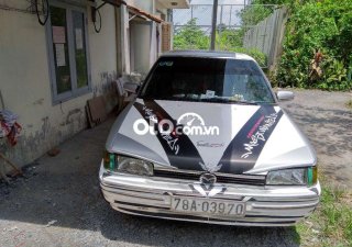 Mazda 323F 2000 - Màu trắng, nhập khẩu, giá 65tr