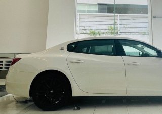 Maserati Quattroporte 2019 - Màu trắng, nhập khẩu