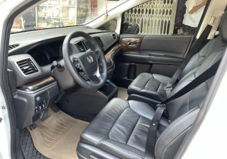 Honda Odyssey 2017 - Xe màu trắng, nội thất đen