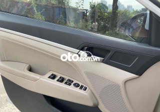 Hyundai Avante 2019 - Màu trắng, giá chỉ 590 triệu