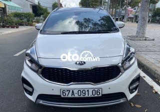 Kia Rondo 2017 - Màu trắng, nhập khẩu nguyên chiếc