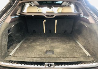 Bentley Bentayga 2021 - Xe chính hãng sang trọng, option cao, giao ngay tháng 7