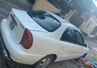 Daewoo Lanos 2001 - Màu trắng, giá cực tốt