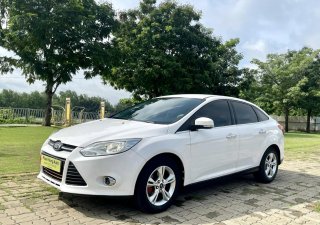 Ford Focus 2014 - Số tự động