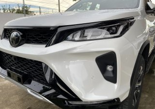 Toyota Fortuner 2022 - Màu trắng