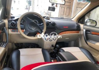 Chevrolet Aveo 2012 - Màu bạc