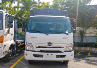 Hino 300 Series 2022 - Xe tải Hino 3.5 tấn thùng mui bạt 2022