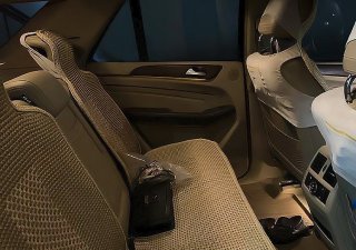 Mercedes-Benz ML 400 2015 - Bán Mercedes ML 400 sản xuất 2015, màu đen, nhập khẩu nguyên chiếc chính chủ