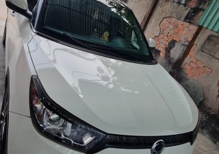 Ssangyong TiVoLi 2016 - Màu trắng, nhập khẩu