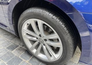 Volkswagen Passat BlueMotion 2018 - Màu xanh lam, nhập khẩu nguyên chiếc