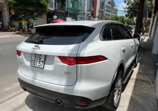 Jaguar F-Pace 2016 - Xe màu trắng