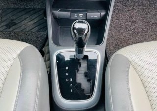 Kia Soluto 2019 - Màu trắng số tự động, giá 470tr