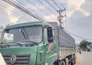 Dongfeng (DFM) YC6L310 2015 - Xe màu xanh