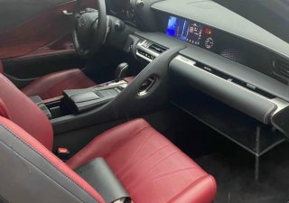 Lexus LC 500 2017 - Cần bán lại xe màu trắng