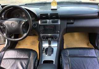 Mercedes-Benz C 240 2004 - Cần bán xe nhập khẩu nguyên chiếc giá chỉ 179tr