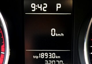 Volkswagen Jetta 2017 - Xe màu đỏ, nhập khẩu