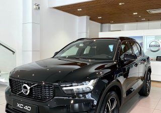 Volvo XC40 2022 - Model 2023 - Ưu đãi hấp dẫn cuối năm - Sẵn xe giao ngay, bộ quà tặng chính hãng Volvo