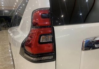 Toyota Land Cruiser Prado 2018 - Màu trắng, phom mới