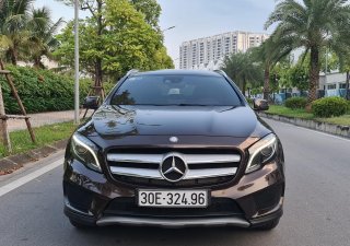 Mercedes-Benz GLA 250 2015 - Màu nâu, nội thất đen