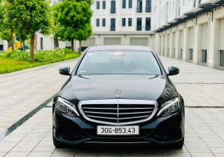 Mercedes-Benz C 250 2018 - Màu đen, nội thất đen