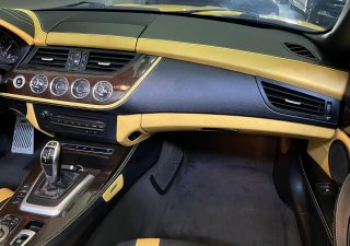 BMW Z4 2009 - Xe màu vàng, đẹp như mới, xe được BMW trang bị hộp số racing