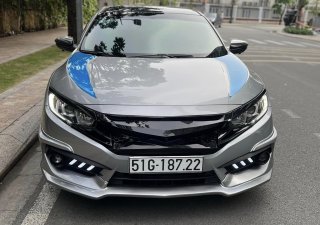 Honda Civic 2018 - Màu bạc xe gia đình