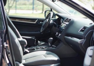 Subaru Outback 2018 - Xe màu đen