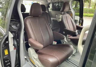 Toyota Sienna 2013 - Màu đen/nâu