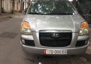 Hyundai Starex 2004 - Cần bán lại xe máy dầu 6 chỗ, 800kg