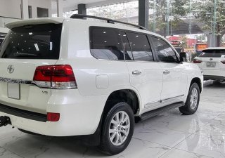 Toyota Land Cruiser 2016 - Màu trắng