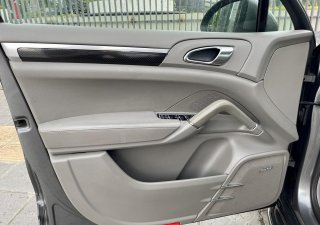 Porsche Cayenne 2010 - Bán xe lăn bánh 9v9 km