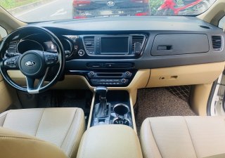 Kia Carnival 2019 - Máy dầu - màu trắng nội thất kem - Giá 1 tỷ 018tr