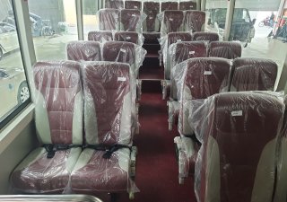 Samco Felix 2022 - Bán xe khách 34 chỗ Samco Feliz model 2023 màu đỏ tại Hyundai Bắc Việt, Long Biên, Hà Nội. Xe mới, giá tốt