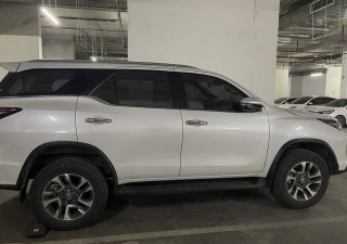 Toyota Fortuner 2022 - Bán chiếc xe Toyota Fortuner Legender  2022-2.8 AT4x4  2 Cầu