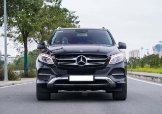 Mercedes-Benz GLE 400 2016 - Màu đen, nội thất kem