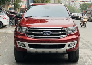 Ford Everest 2020 - Xe màu đỏ nổi bật